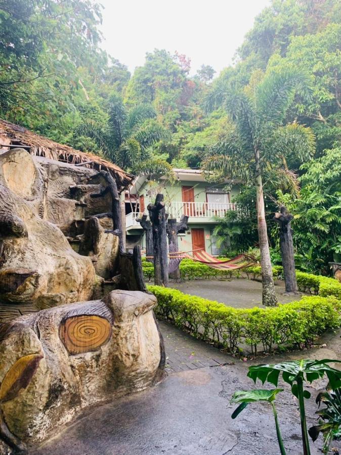 Hotel Quetzal Inn Monteverde Bagian luar foto