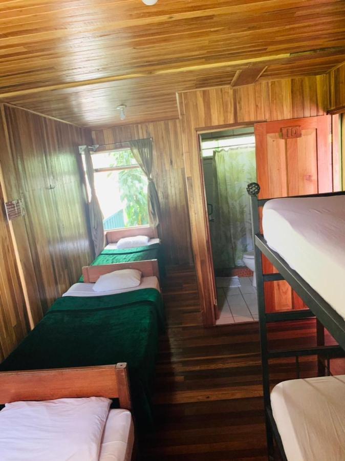 Hotel Quetzal Inn Monteverde Ruang foto